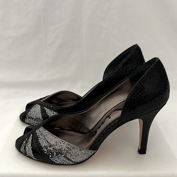 Nina Shoes Silver and black heels - Picture 2 of 4